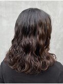 似合わせミディアムパーマ 暗髪カラー ニュアンスパーマ