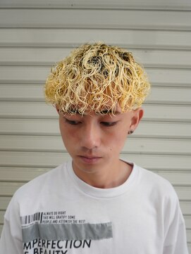 メンズグルーミングナンバーナイン(MEN'S GROOMING NUMBER NINE) 姫路バーバー/姫路フェードカット/スペインカール？