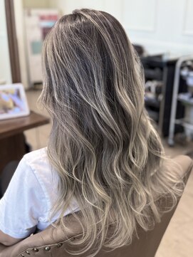 シエル 栄店(CIEL) ホワイトベージュバレイヤージュ 名古屋/栄/バレイヤージュ