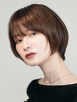 表参道くびれショートボブレイヤーカットアッシュベージュ40代