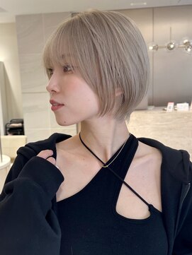 ミズチャーム(Ms.CHARM) ショートボブ/ミルクティーベージュ/顔周りカット/2ブリーチ