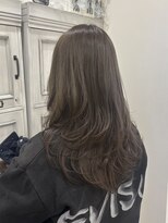 ハチ(HACHI) 後ろ姿も盛れるザクザクレイヤーカット