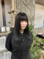 リラ バイ クオーレ(LIRA by CUORE) レイヤーカット