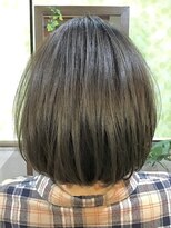 クローバー(CLOVER)&nbsp;カーキアッシュ×ふんわりミディアムボブ♪