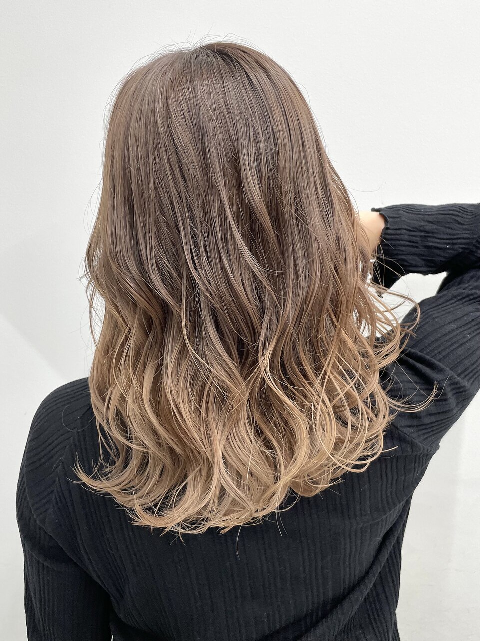 2026年夏】ミルクティーベージュ グラデーションの髪型・ヘアアレンジ