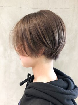 アイティーバイアルバム 下北沢店(IT by ALBUM) グレージュショート_外ハネボブアッシュブラウン_ba282001