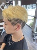 韓国風メンズカット 刈り上げバリアートホワイトブロンド