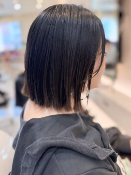 ザビー(THE B) 本八幡×きりっぱなし×ミディアムボブ