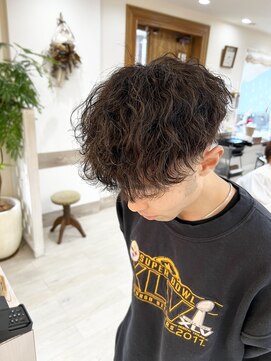 フゥカ 類家店(fuka) くせ毛でも大丈夫◎波巻きスパイラルパーマ　八戸20代30代40代