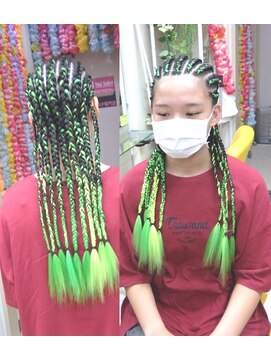 エクステ専門店ミキ 横浜店(MIKI) キッズ学生ダンス★ロングブレイズエクステ全頭コーンロウ横浜駅