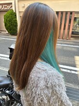 フランク 伊丹店(i's FRUNC) インナーカラー ブリーチ ミントグリーン