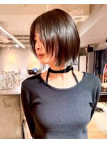 シーン バイ ラッド(SCENE by RAD)&nbsp;レイヤーで小顔盛り大人可愛いショートボブスタイルくびれヘア