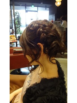 ルームヘアープレイグラウンド(RooM Hair Playground) 編み込みクラウン