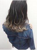 外国人風ボブ ハイライトグラデーション グレージュ　外ハネ