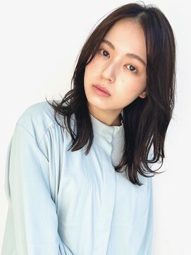 ファナ(fha-na) 大人かわいいラフウェーブ小顔カットかきあげバング