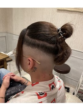 ヘアルーム ルシア(Lucia) スキンフェードマンバン