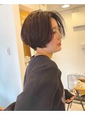 [BRIGHTARY-apartment-]センターパートショートボブ