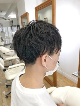 ヘッズ 本八幡店(HEADS) MEN'S HAIR  センターパート　ツイストスパイラル　コンマヘア