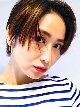 ビュートリアム 福岡(BEAUTRIUM) メッシュカラーがポイントのハンサムショートヘアー