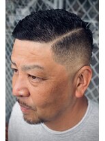 エルハウス(L house...)&nbsp;【スキンフェード】サイドパート×4mmパンチ