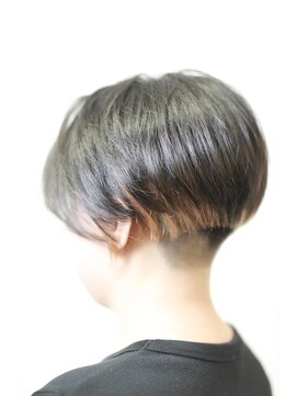 ノンスタイルノンコンセプト 美容室(Nostyle‐Noconcept) インナカラー刈り上げショートボブ