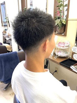 コアフィールフィス(COIFFURE fils) 【見附　今町】フェードカット　ツーブロ　黒髪　似合わせ