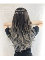 リアラ 渋谷(LIALA) ブリーチ、ダブルカラー、インナーカラー、イヤリングカラー