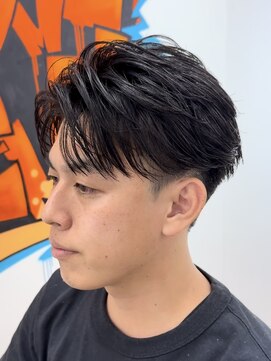 ビカム 名駅(become) 大人のセンターパートはこれ！ビジネスフェザーショート