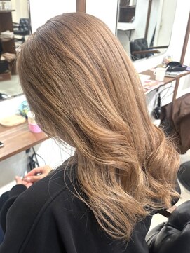 ルイ(ROUIS produced by LUCK 津田沼) ROUIS 津田沼 ホワイトベージュ