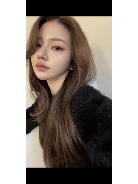 ロンドルピナス 小倉(Lond Lupinus) ミディアムレイヤーカット/似合わせカット/大人ガーリー/20代