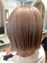 レラート デザイン コスタ 浦和(Relato DESIGN COSTA)&nbsp;切りっぱなしボブ×ミルクティーベージュ