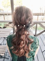ラウラウヘアーリゾート(Lau Lau hair resort) 【LauLau 竹内 】 ふんわりローポニー♪♪