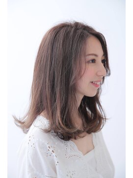 ソーホー ニューヨーク シズオカ(SOHO newyork SHIZUOKA) 斜めバングで大人綺麗なナチュラルロング