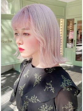 フェレイラ(Ferreira) ホワイティーピンク