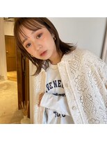 トレンチ(TRENCH)&nbsp;顔まわりレイヤースタイル×ベージュカラー