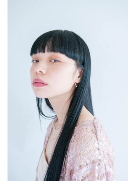 ココ 鷹匠(COCO) 重めワイドバング/ストレート/白髪染め/ヘッドスパ/リタッチ