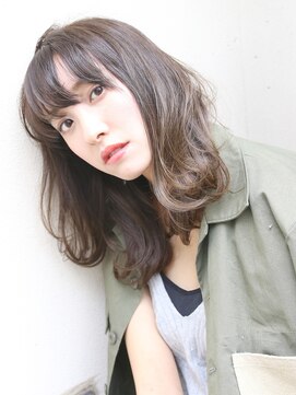 バスキア(BASUKIA) ナチュラルミディアムスタイル