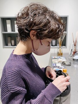 エイゾー 銀座(EIZO) マッシュショート/くるくるパーマ