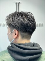 リバティシェアバーバー 銀座2nd(LIBERTY SHARE BARBER)&nbsp;スキンフェードコテパーマ濡れパンマッシュパーマ[銀座<理容室>]