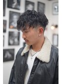 カット　パーマ　フェード　シェービング　ヘッドスパ