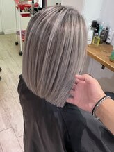 アップ(A+hair) ハイライトカラーミルクティーベージュケアブリーチ白髪ぼかし