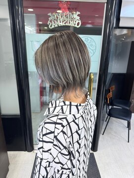 アイズ 本厚木(AIZU) バレイヤージュ シルバー