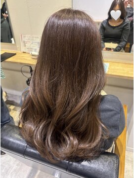 リタ 川崎(rita.) 小辻 ナチュラルグレージュ×イルミナ Aujua