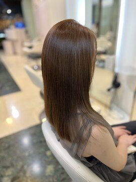 モア 下通店(MORE) ダブルカラー/マットベージュ