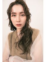 ルシードスタイルアンディアーモ(LUCIDO STYLE andiamo)&nbsp;ヘーゼルグレージュレイヤーパーマロング