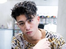 【人気急上昇スタイル】スキンフェード/ツイストスパイラルパーマ/メッシュ【FM 明大前/メンズ】