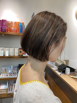 リーナ ビューティガーデン(LiNA BeautyGarden) ワンレングスボブ　ハイライトボブ