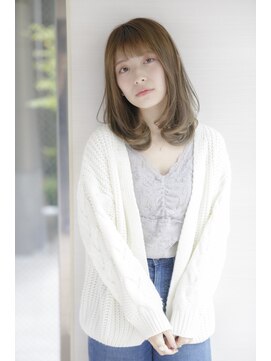 ルルディ バイ アフロディーテ銀座(luludi by APHRODITE) ミディアム/デザインカラー/シルキーベージュ/斜めバング/銀座