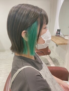 ビードロ 吉祥寺店(vi dro) 【お客様スタイル】切りっぱなしボブ×インナーペールグリーン