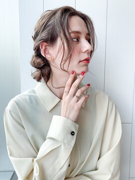 アイティー バイ アルバム 中野店(IT by ALBUM) 編み込み風アレンジ_アースカラーツートンカラーくびれヘア_9126